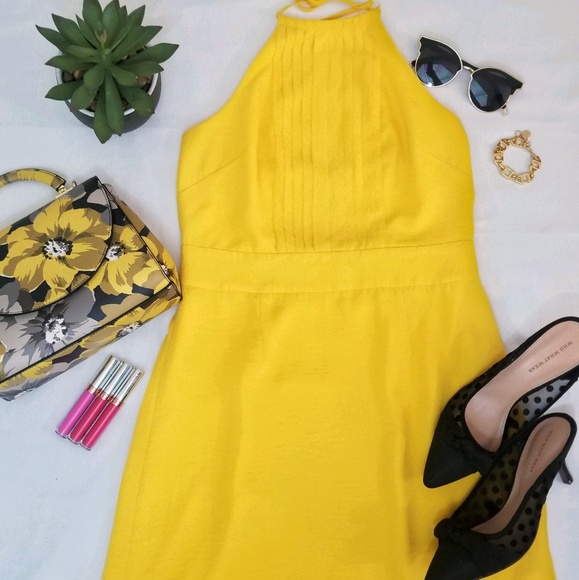 Banana Republic Dresses & Skirts - Banana Republic Adorable Yellow Halter Dress